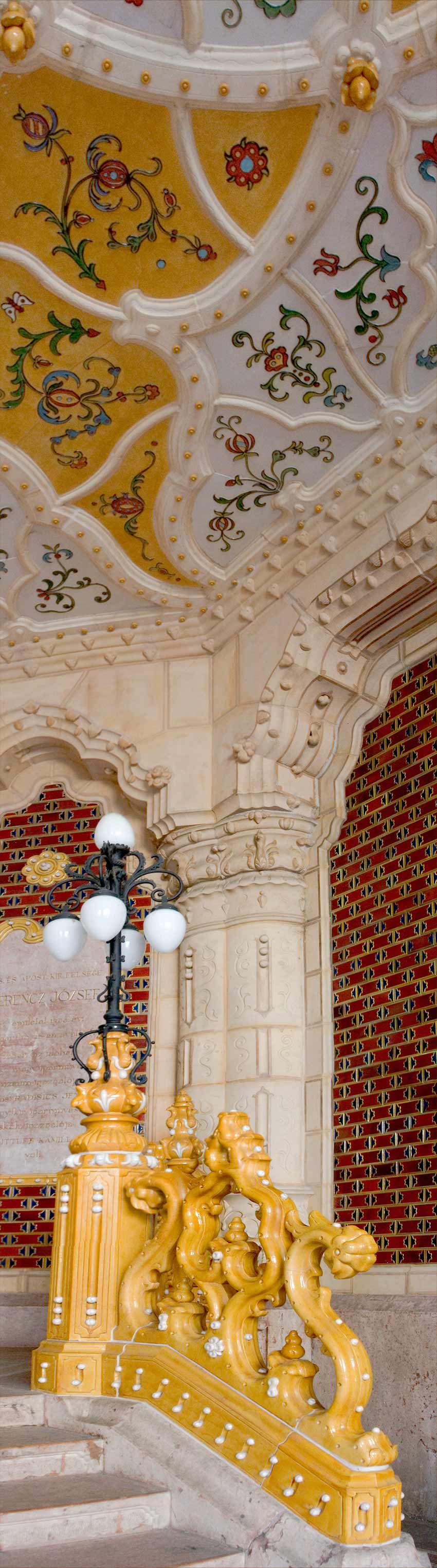 Lechner Ödön és Pártos Gyula, Budapest, Iparművészeti Múzeum, 1891-1896. A bejárat részlete